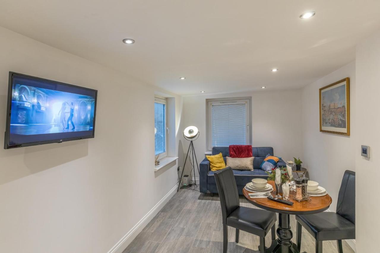 Luxury Hollywood Getaway In The Heart Of The City 브라이턴 외부 사진